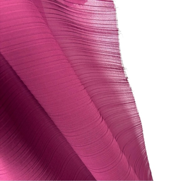 LULUS COMPELLING POISE BURGUNDY RED PLISSE CHIFFON CUTOUT SLEEVELESS MAXI DRESS - Picture 11 of 15